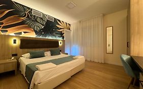 Hotel Eros